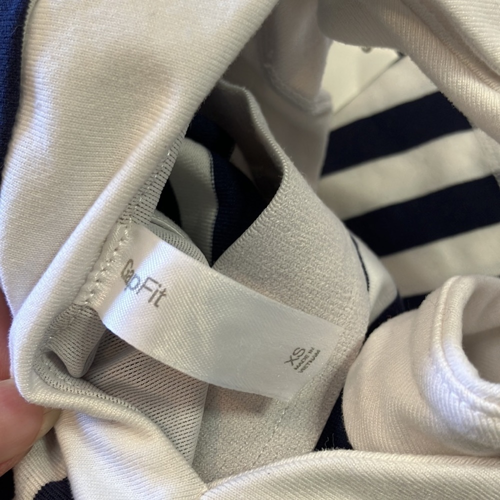 Gap Fit striped top - Picture 4 of 6